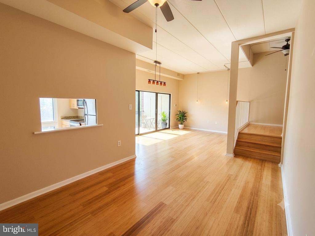 104 ROBERTS LN Unit: 100