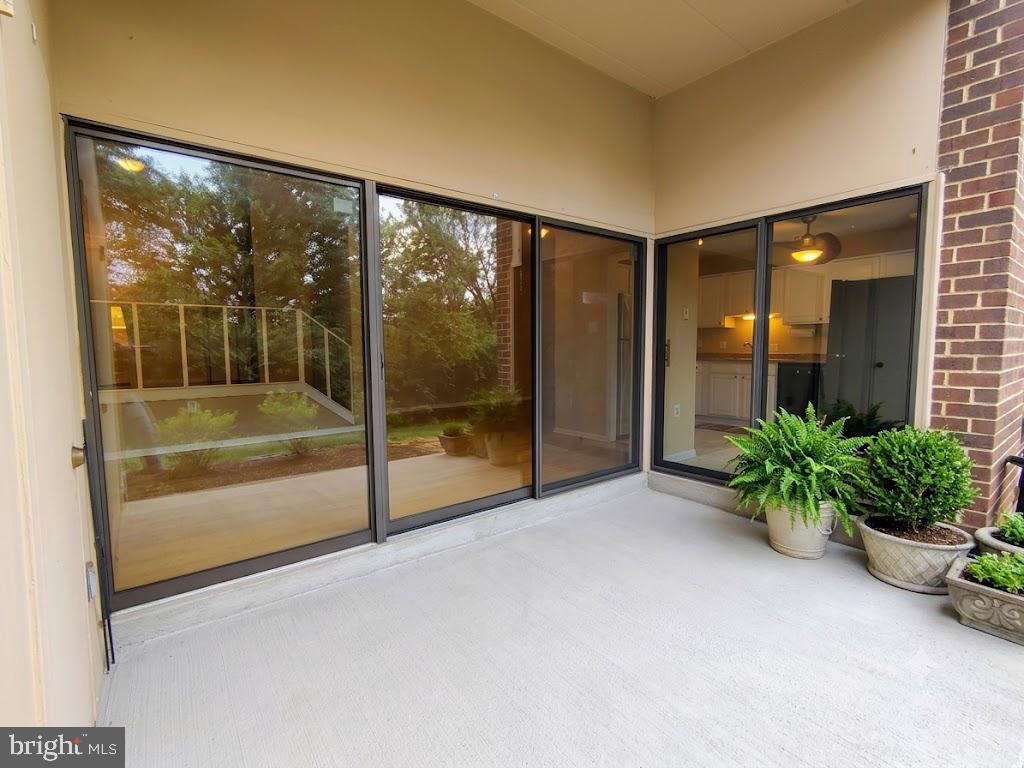 104 ROBERTS LN Unit: 100