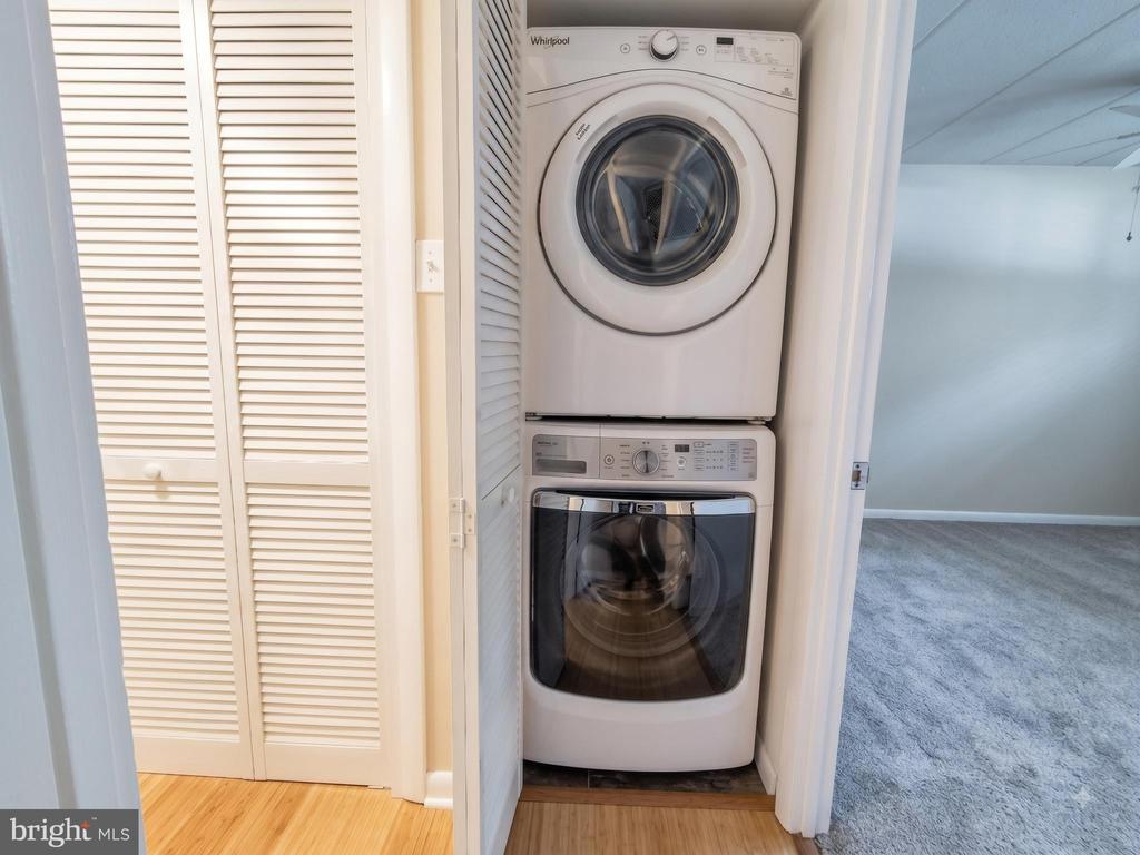 104 ROBERTS LN Unit: 100