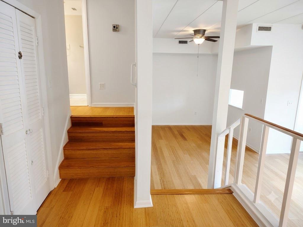 104 ROBERTS LN Unit: 100