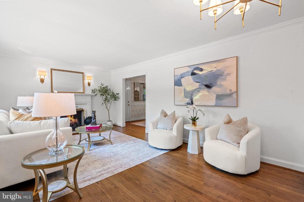 808 W TIMBER BRANCH PARKWAY