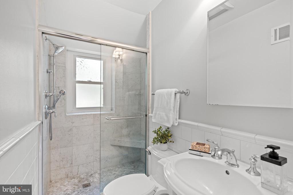 808 W TIMBER BRANCH PARKWAY