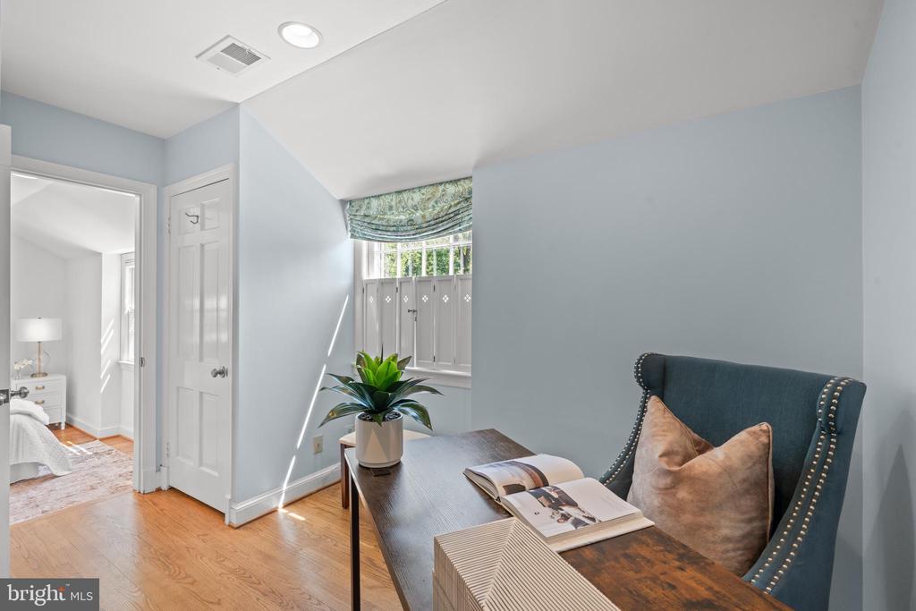 808 W TIMBER BRANCH PARKWAY