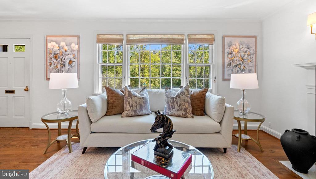 808 W TIMBER BRANCH PARKWAY
