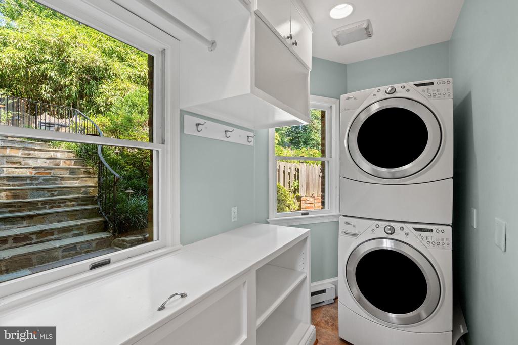 808 W TIMBER BRANCH PARKWAY