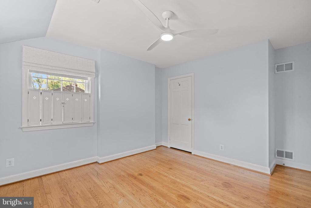 808 W TIMBER BRANCH PARKWAY