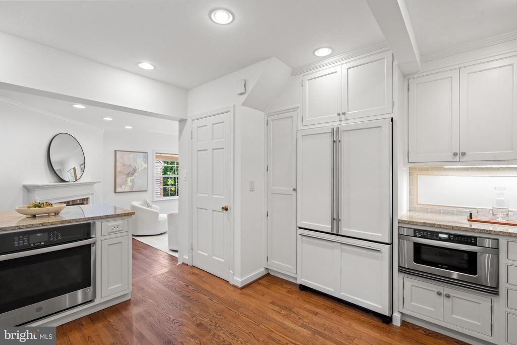808 W TIMBER BRANCH PARKWAY