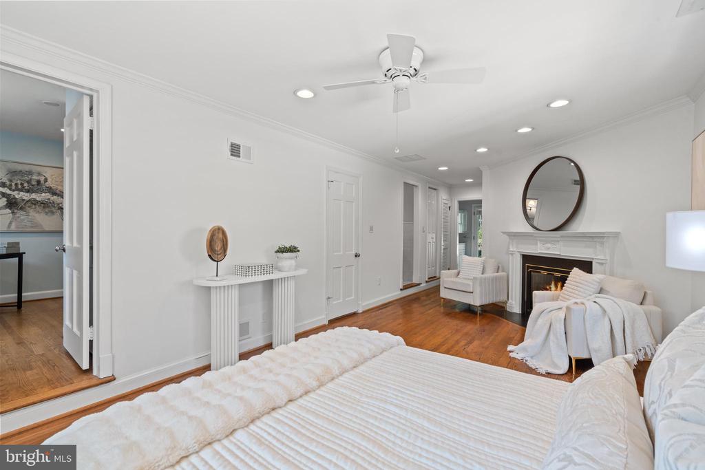 808 W TIMBER BRANCH PARKWAY