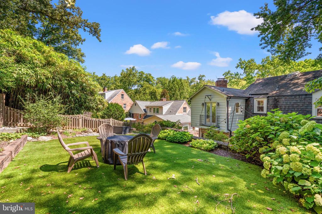 808 W TIMBER BRANCH PARKWAY
