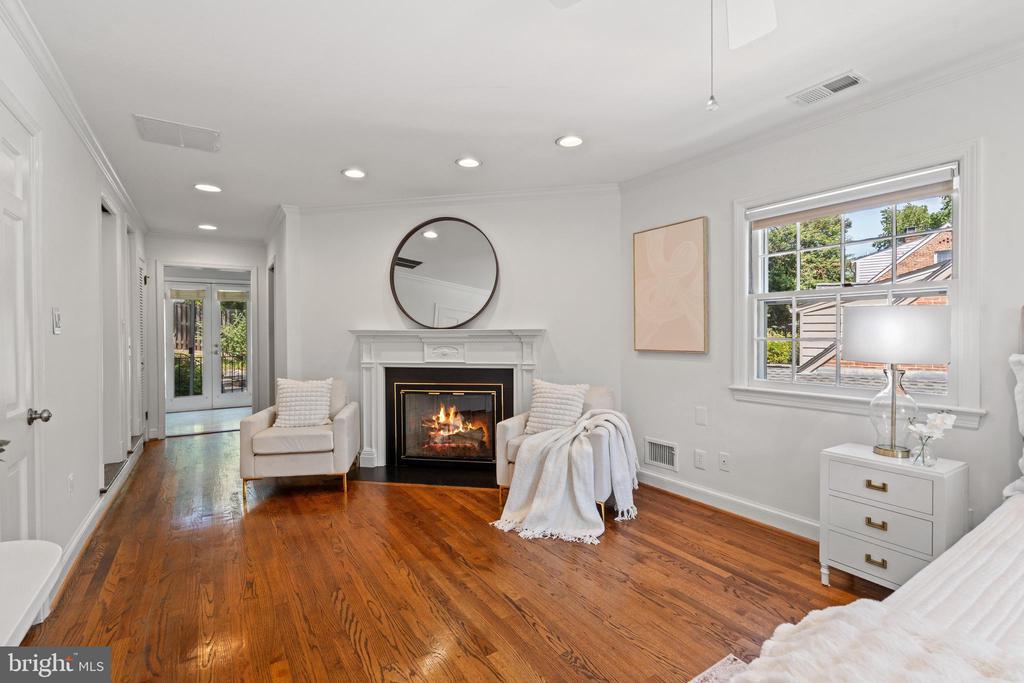 808 W TIMBER BRANCH PARKWAY