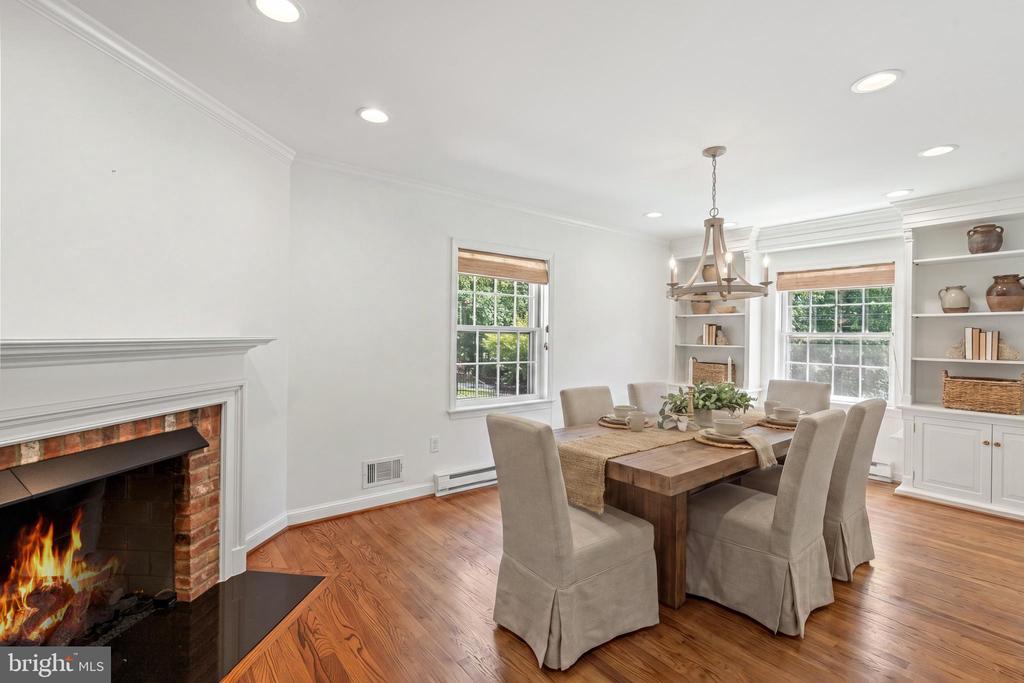 808 W TIMBER BRANCH PARKWAY