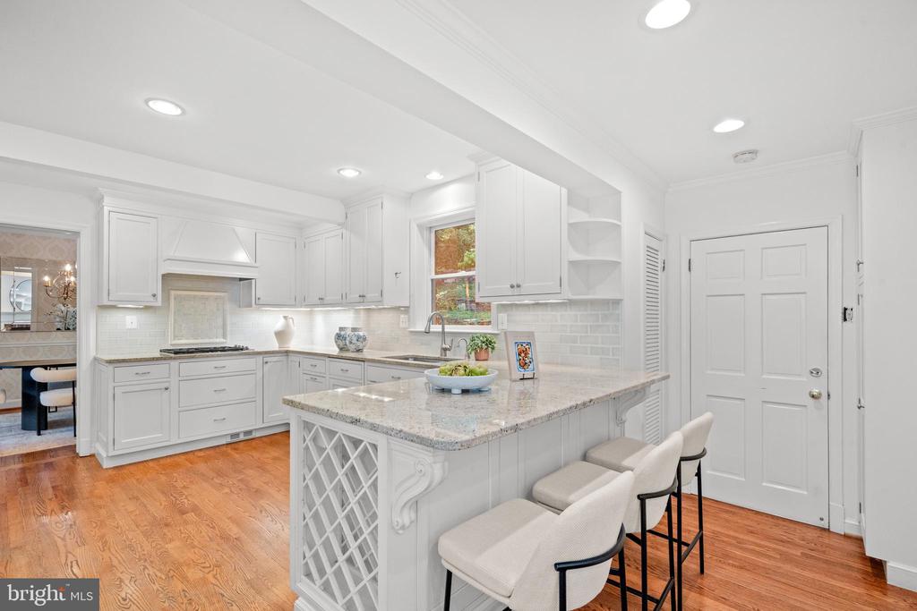 808 W TIMBER BRANCH PARKWAY