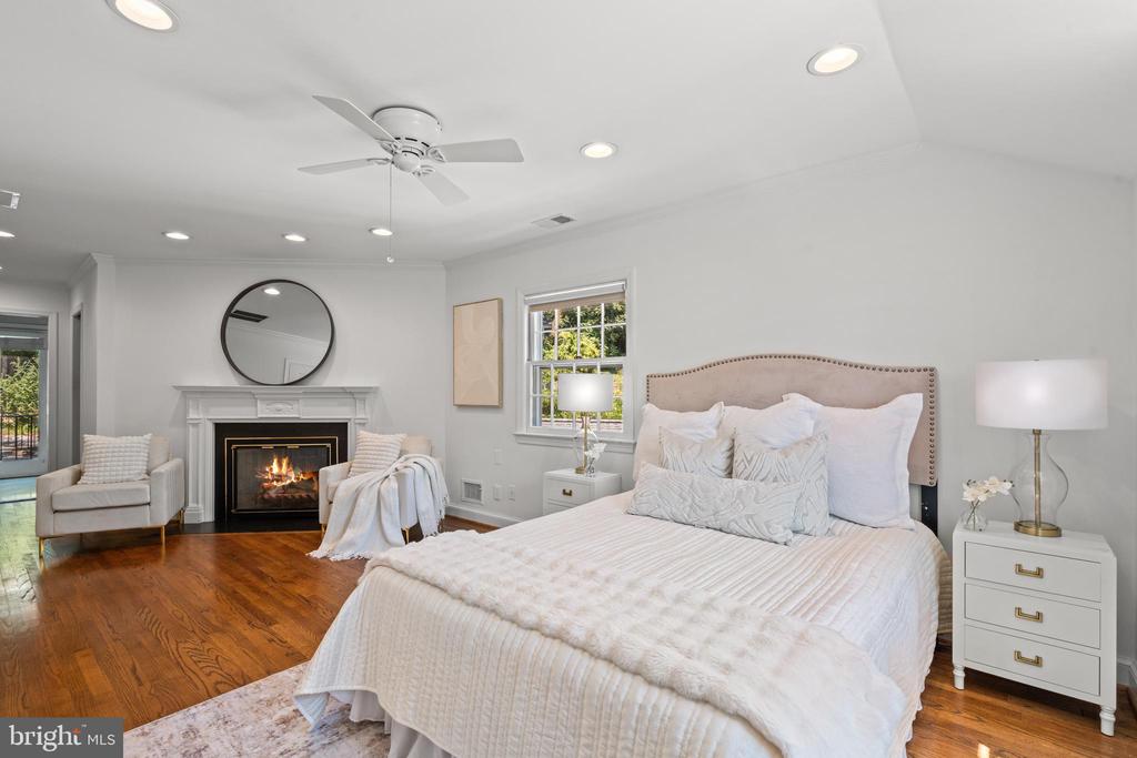 808 W TIMBER BRANCH PARKWAY