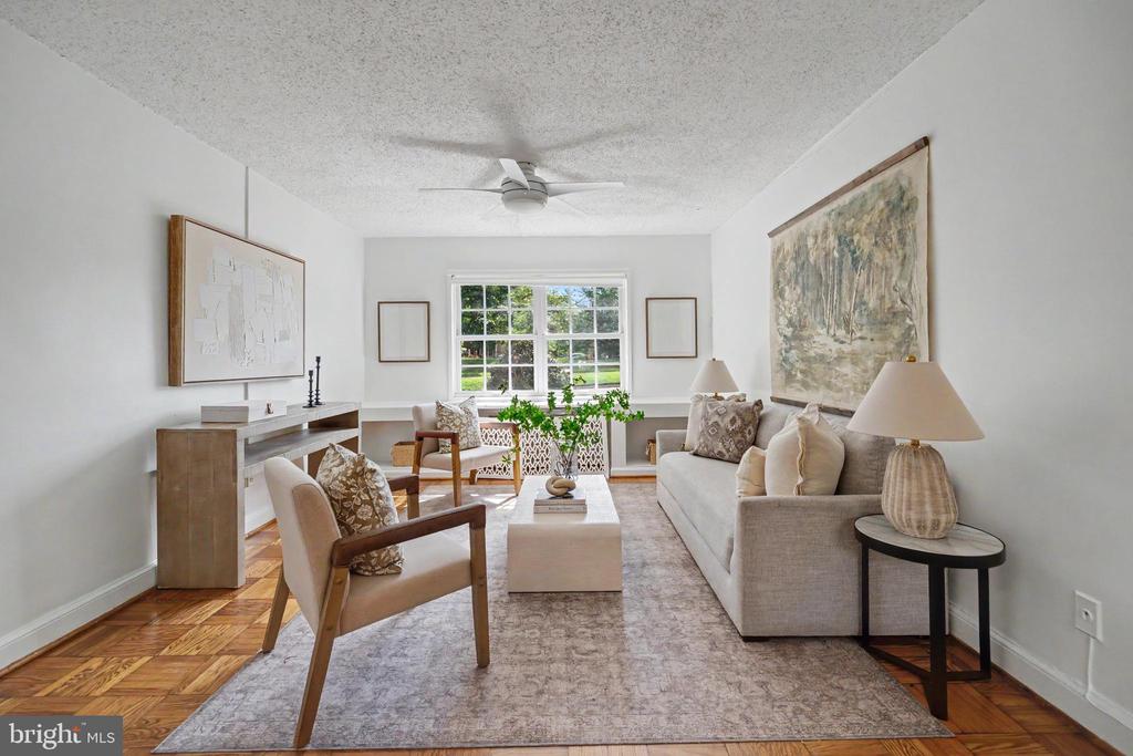 1602 W ABINGDON DRIVE Unit: 101