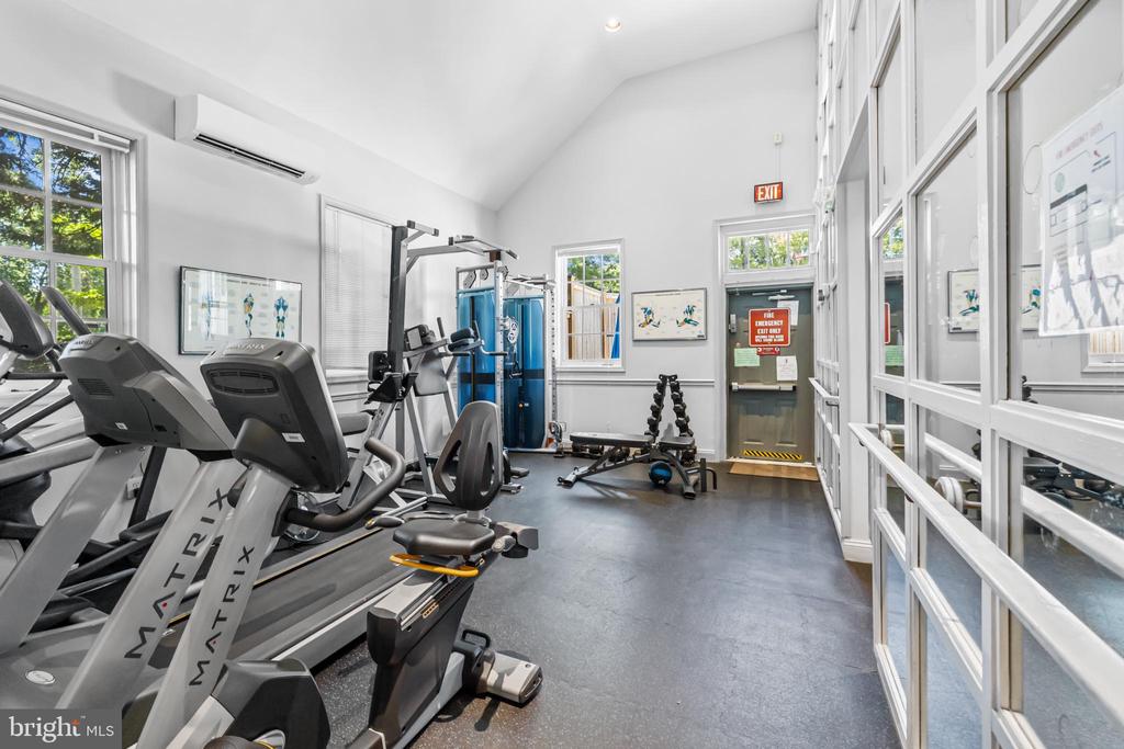 1602 W ABINGDON DRIVE Unit: 101