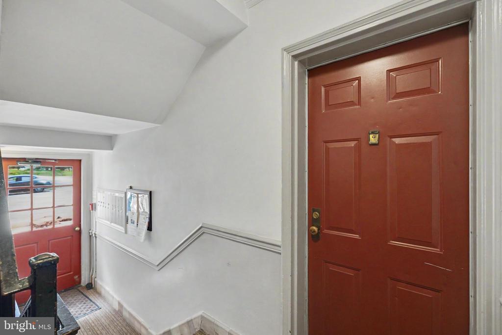 1602 W ABINGDON DRIVE Unit: 101