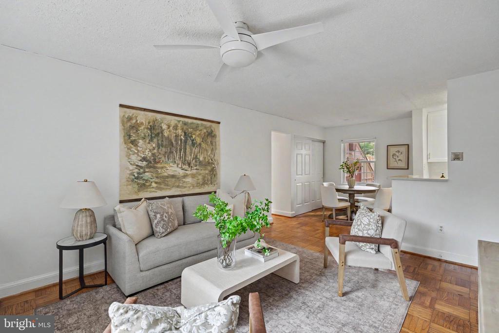 1602 W ABINGDON DRIVE Unit: 101