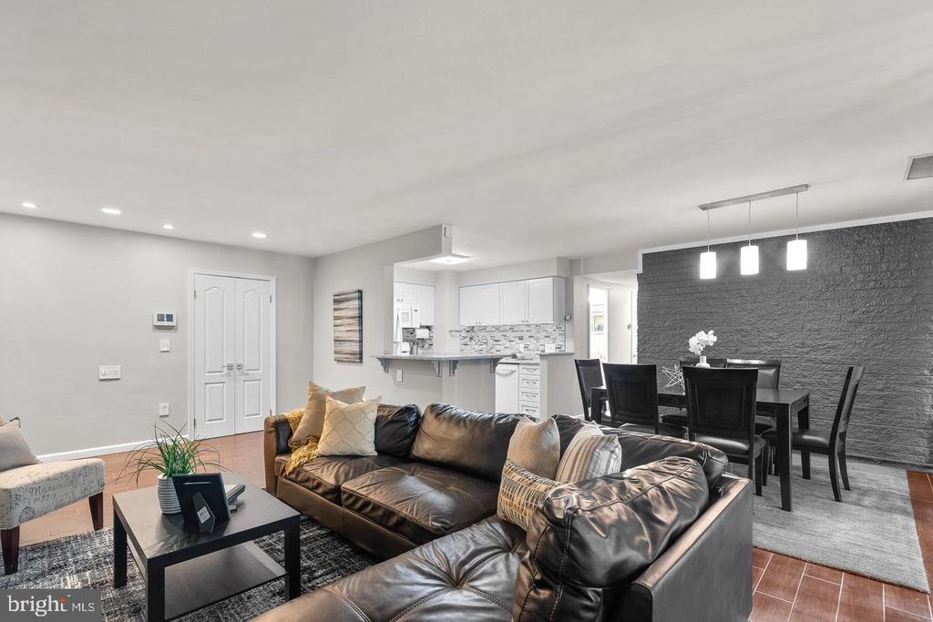 16 S VAN DORN STREET Unit: 103