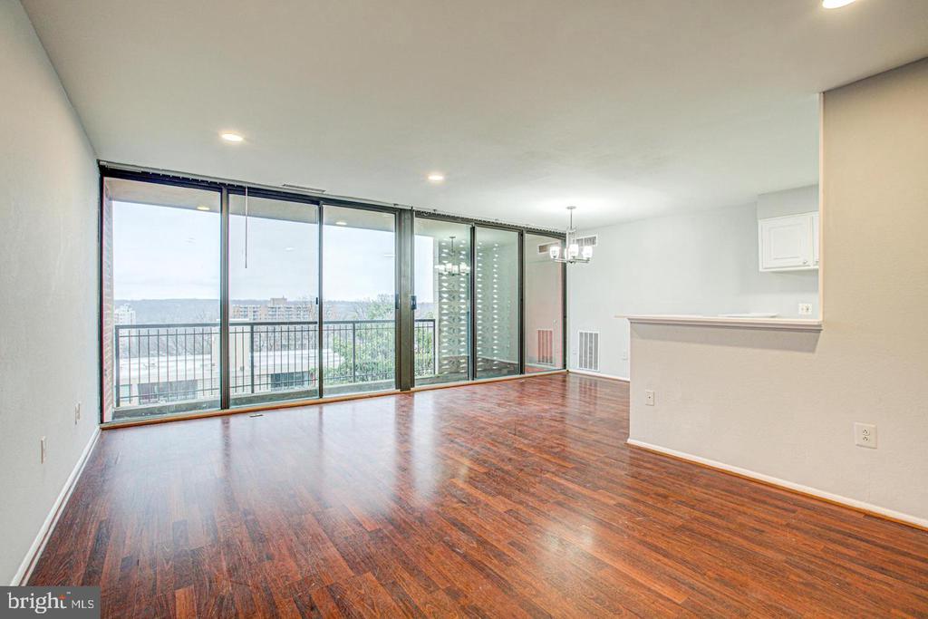 16 S VAN DORN STREET Unit: 604