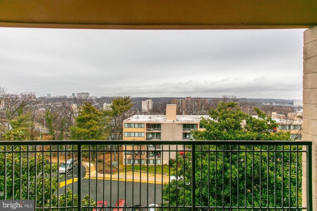 16 S VAN DORN STREET Unit: 604