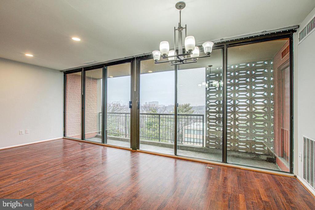 16 S VAN DORN STREET Unit: 604