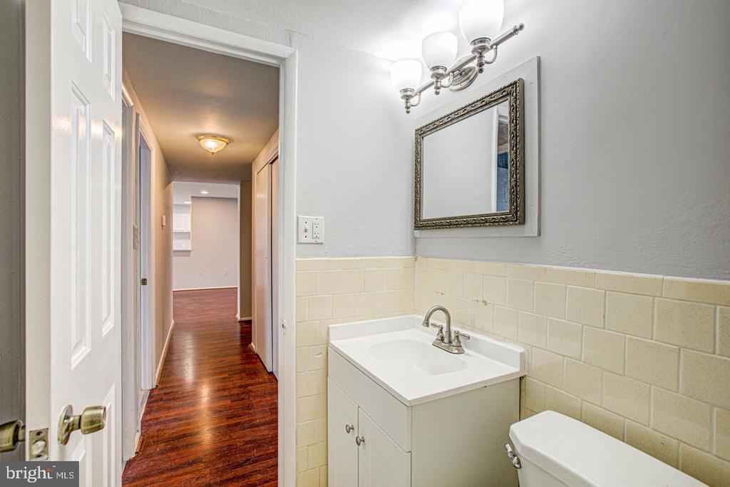 16 S VAN DORN STREET Unit: 604