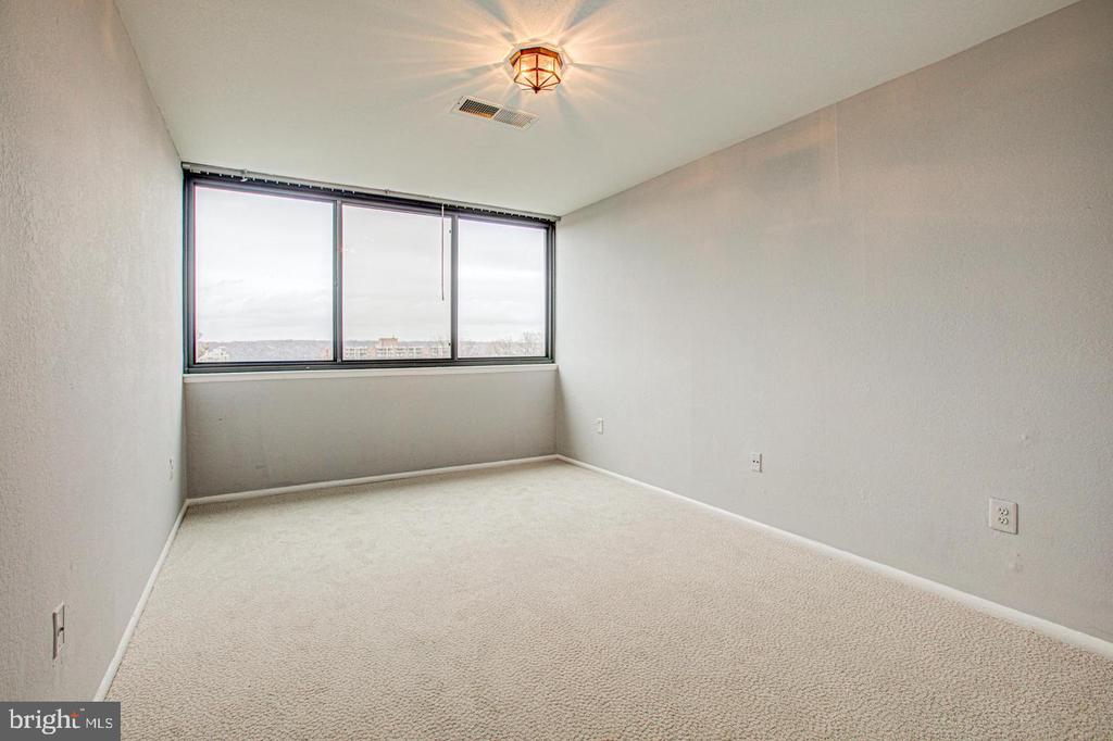 16 S VAN DORN STREET Unit: 604