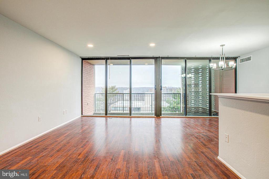 16 S VAN DORN STREET Unit: 604