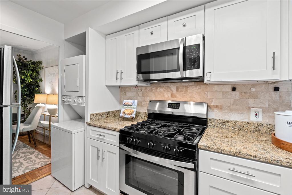 1638 PRESTON ROAD Unit: 809