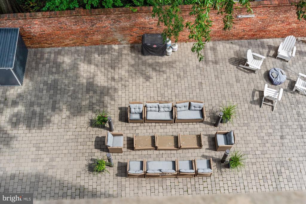 312 S WASHINGTON STREET Unit: 502
