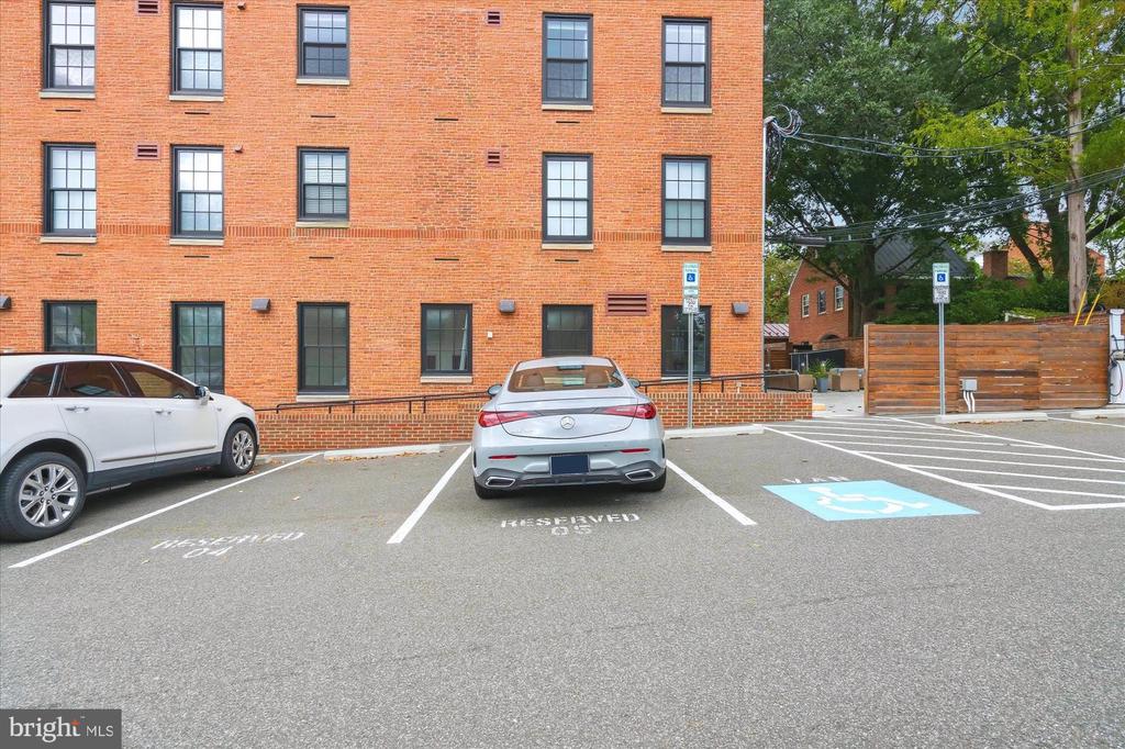 312 S WASHINGTON STREET Unit: 502
