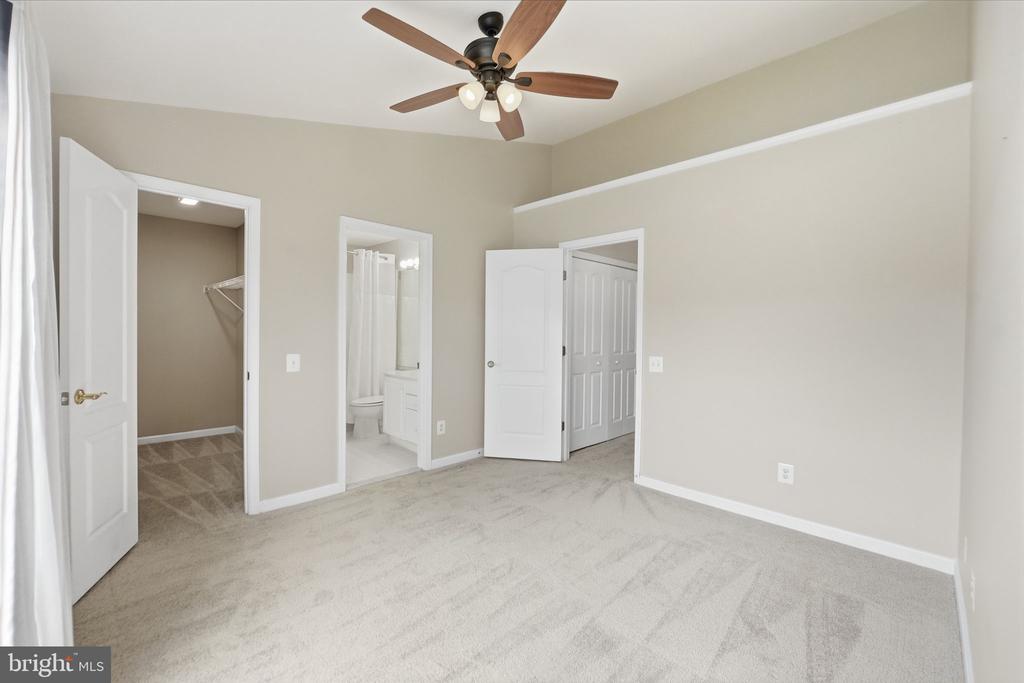1724 KINGSGATE COURT Unit: 302