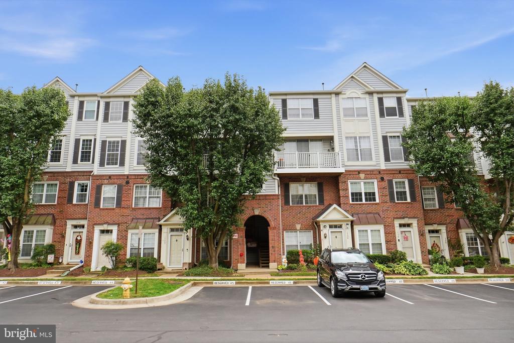 1724 KINGSGATE COURT Unit: 302