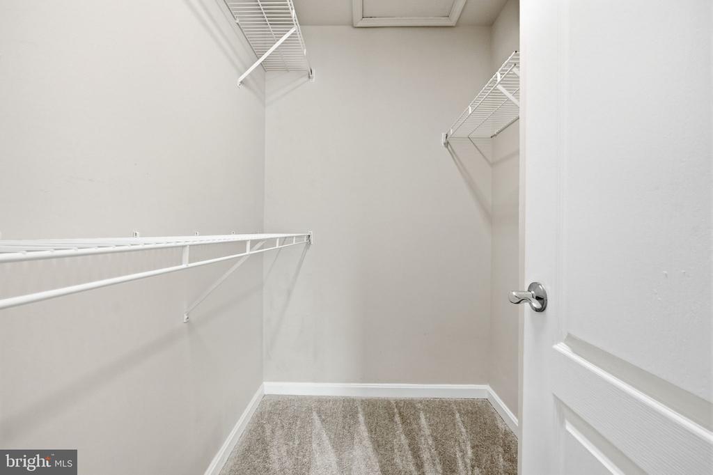 1724 KINGSGATE COURT Unit: 302