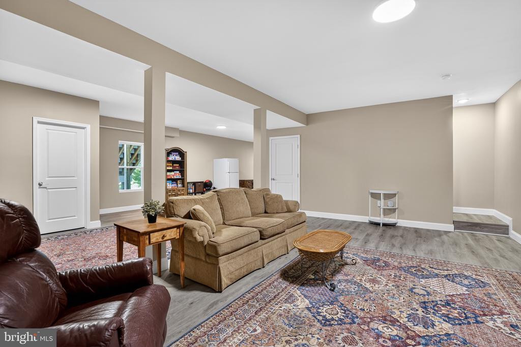 77 BALSAM LANE