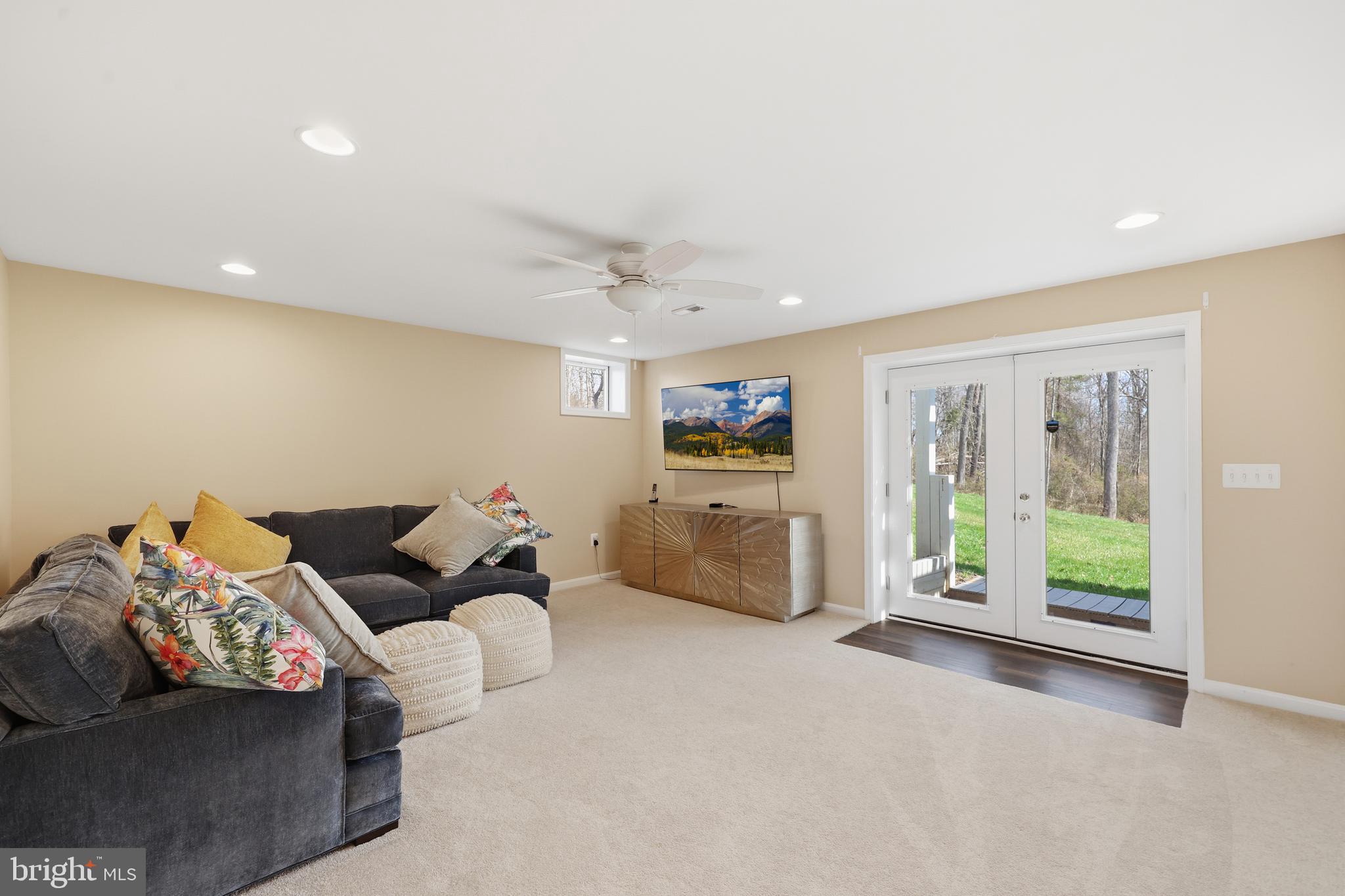 3259 SOUTHAMPTON DRIVE