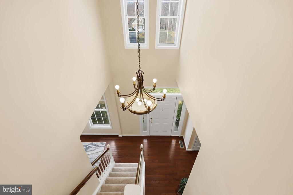 3259 SOUTHAMPTON DRIVE