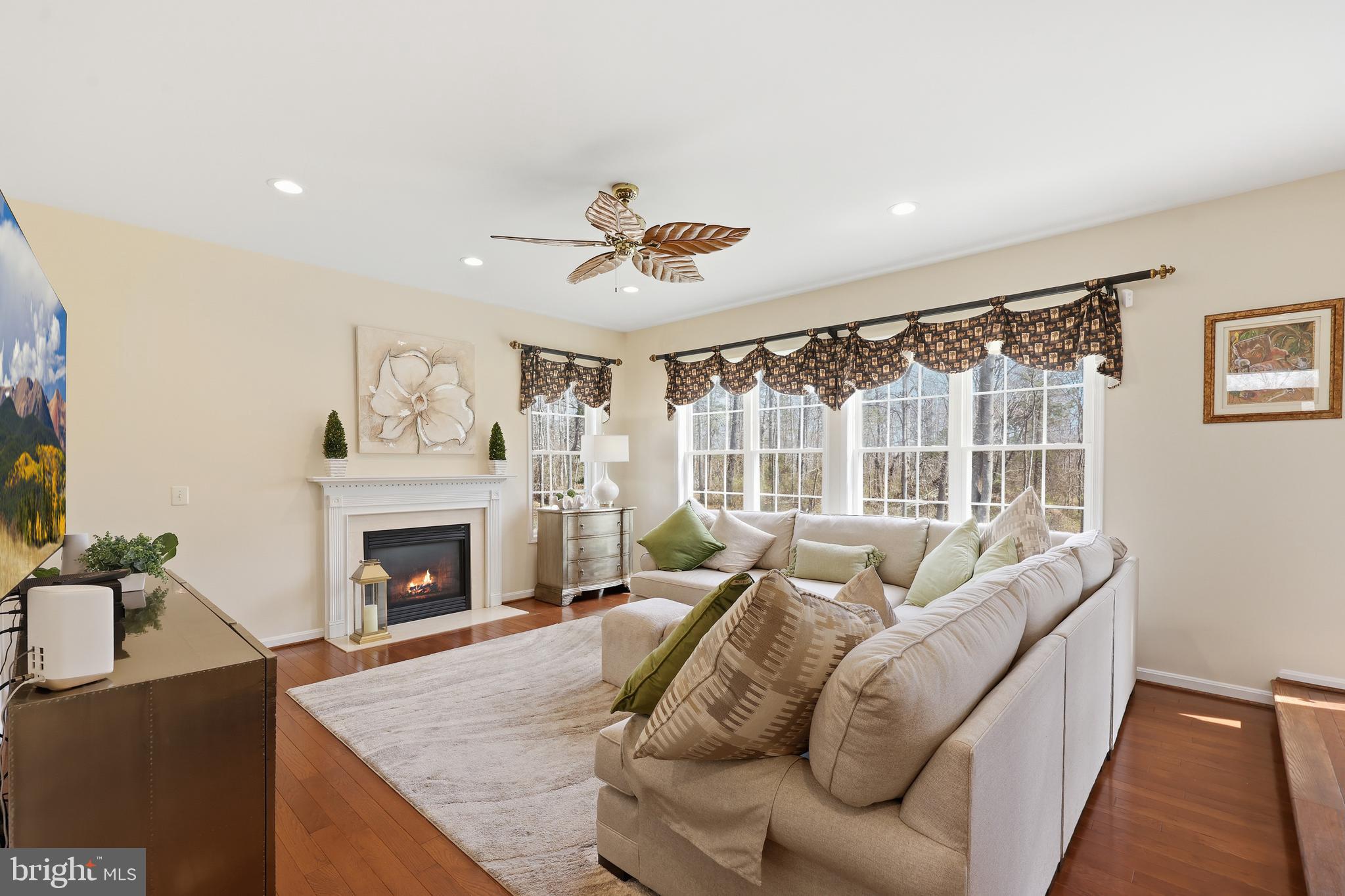 3259 SOUTHAMPTON DRIVE