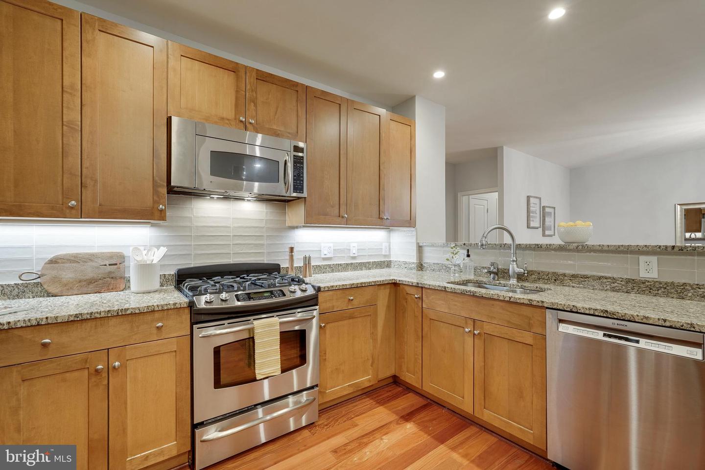 513 W Broad St #710