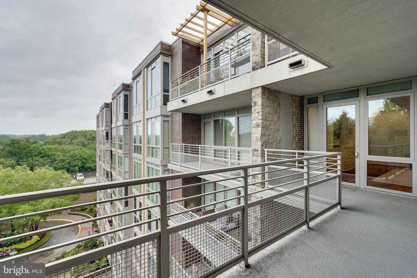 513 W Broad St #710