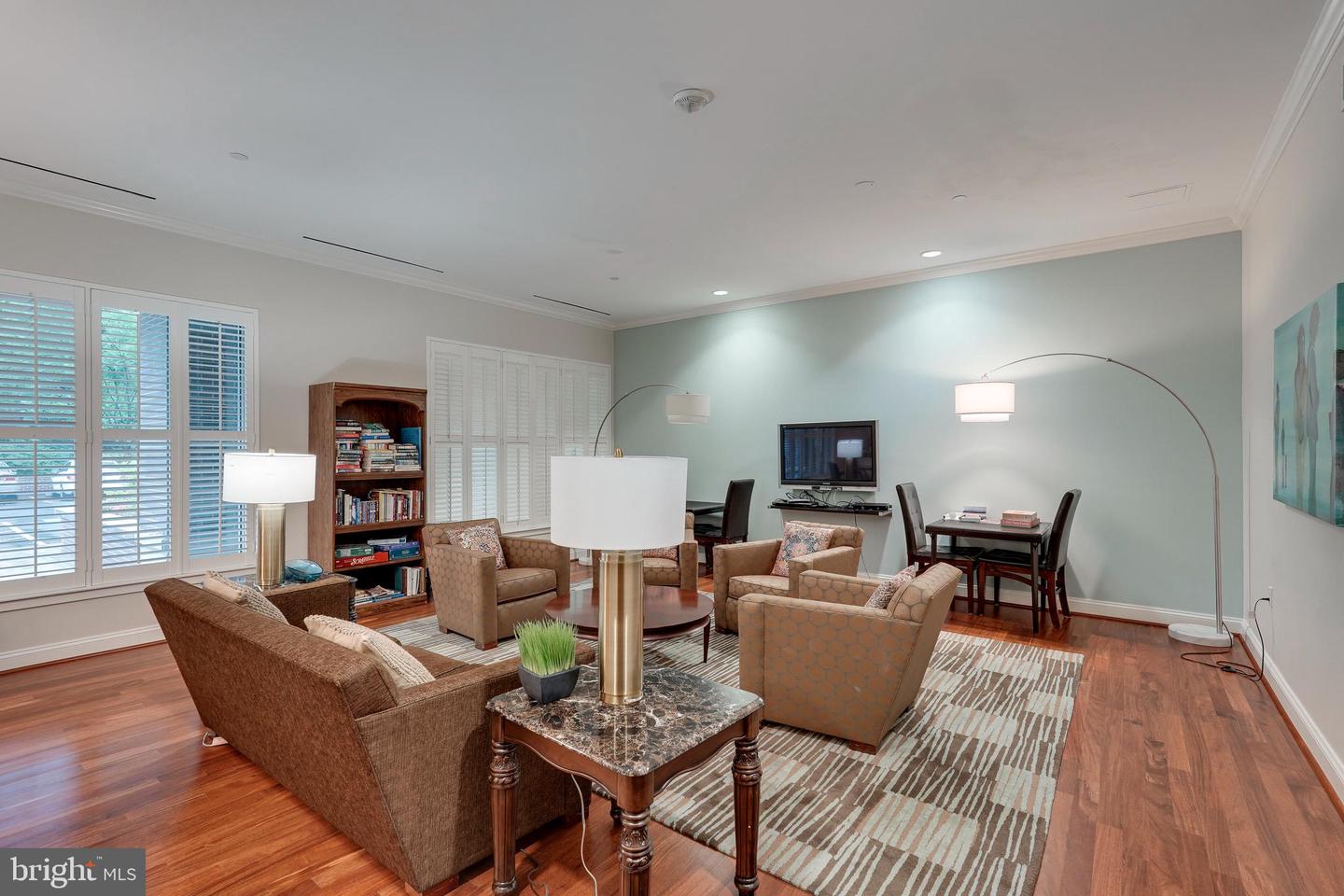 513 W Broad St #710