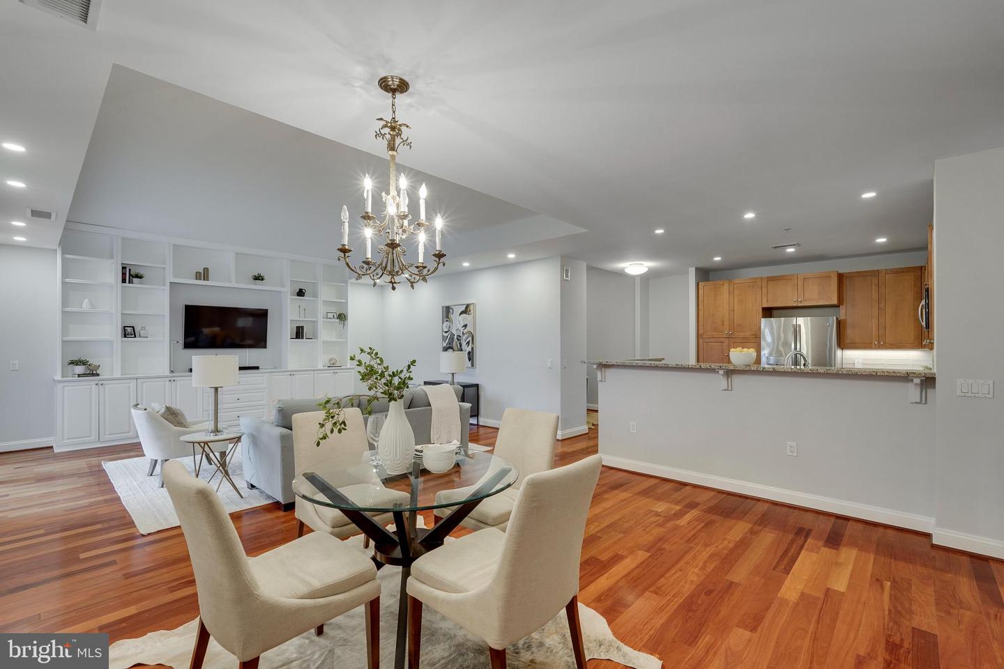 513 W Broad St #710