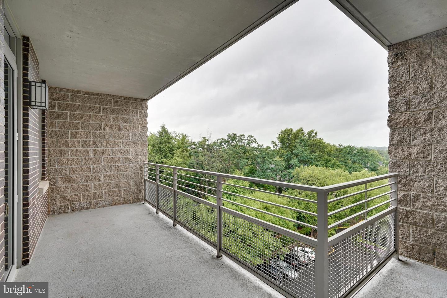 513 W Broad St #710