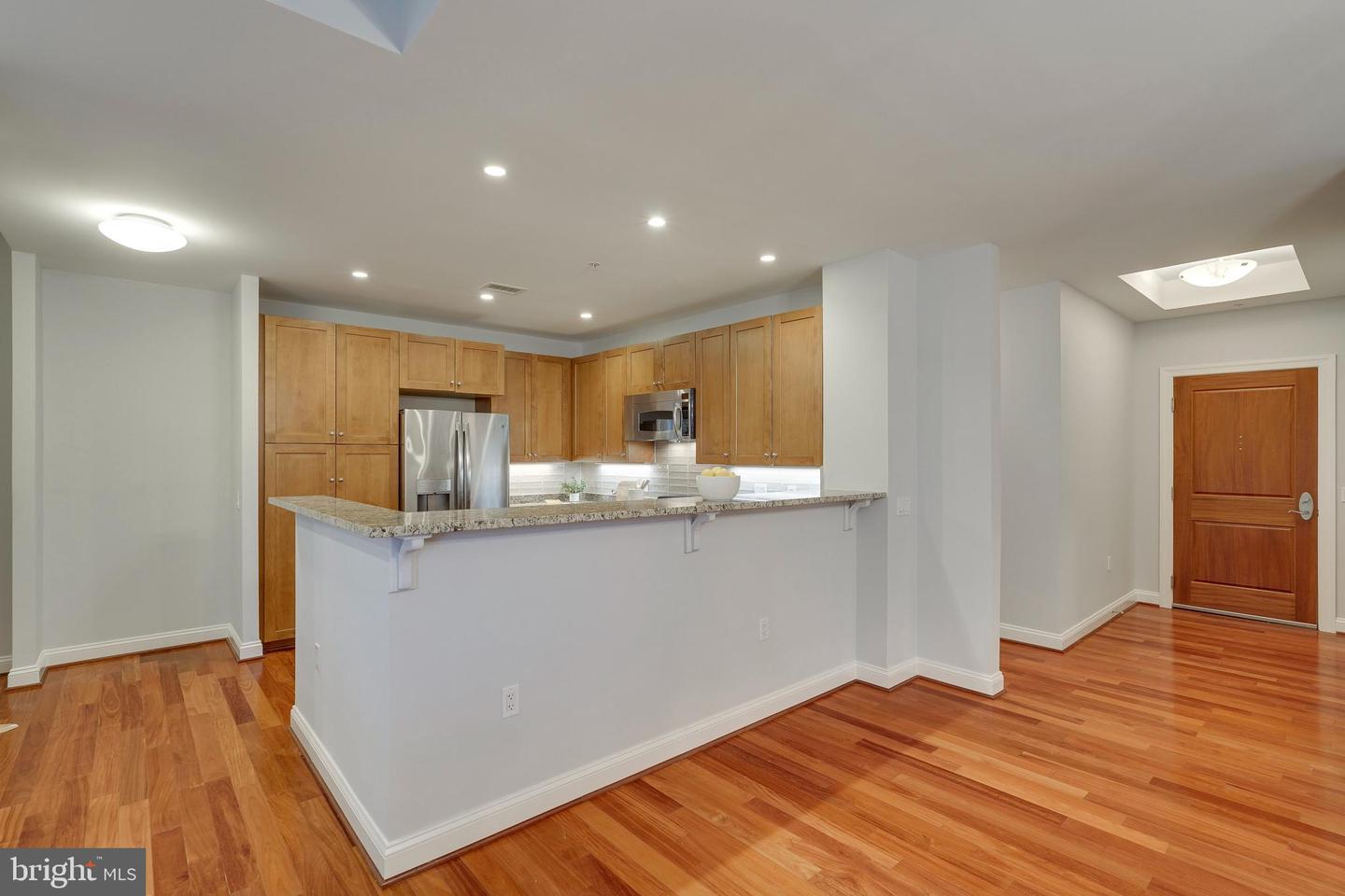 513 W Broad St #710