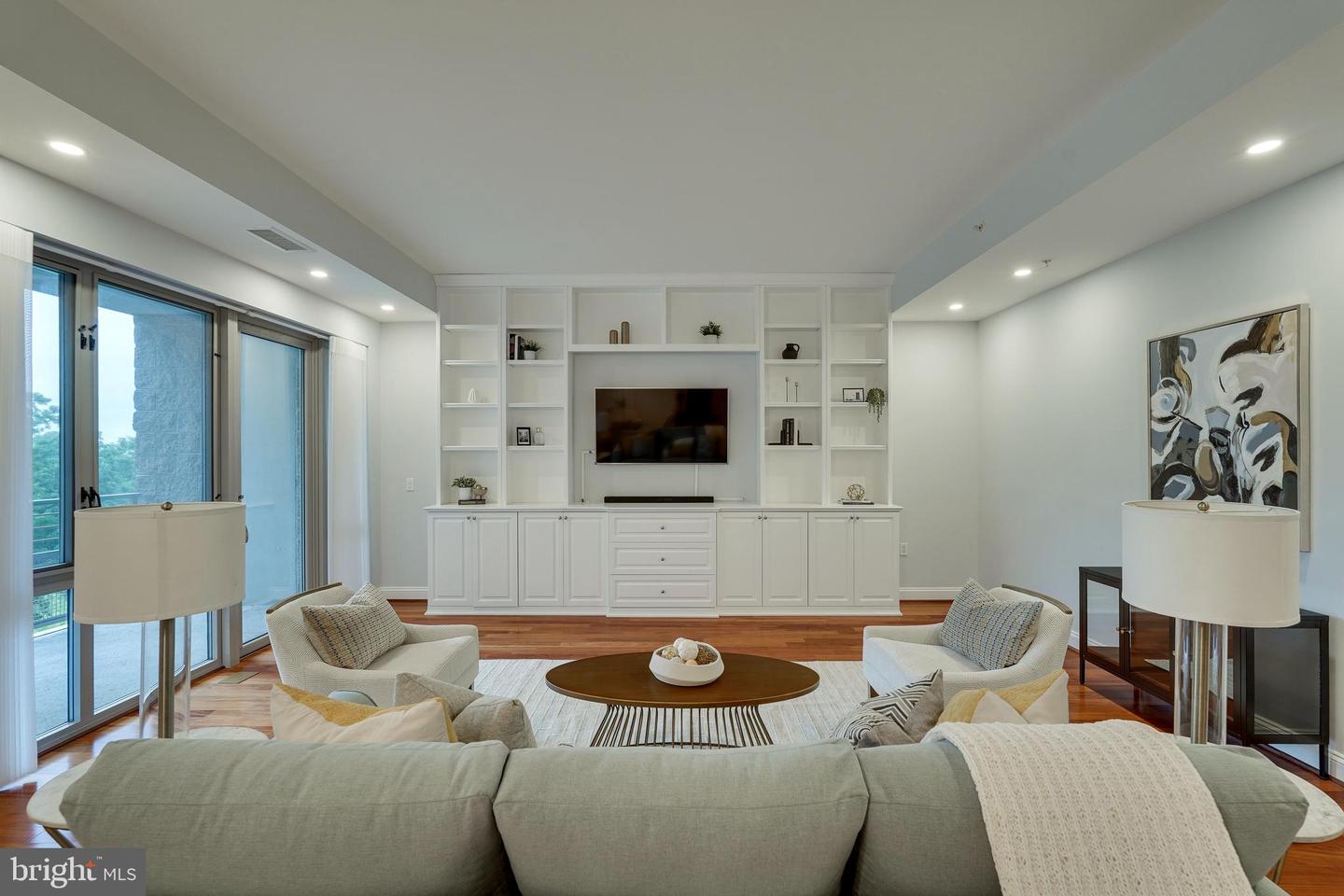513 W Broad St #710