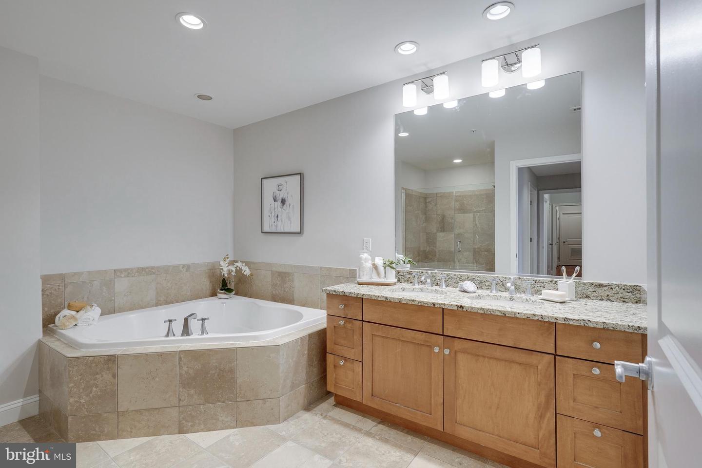 513 W Broad St #710