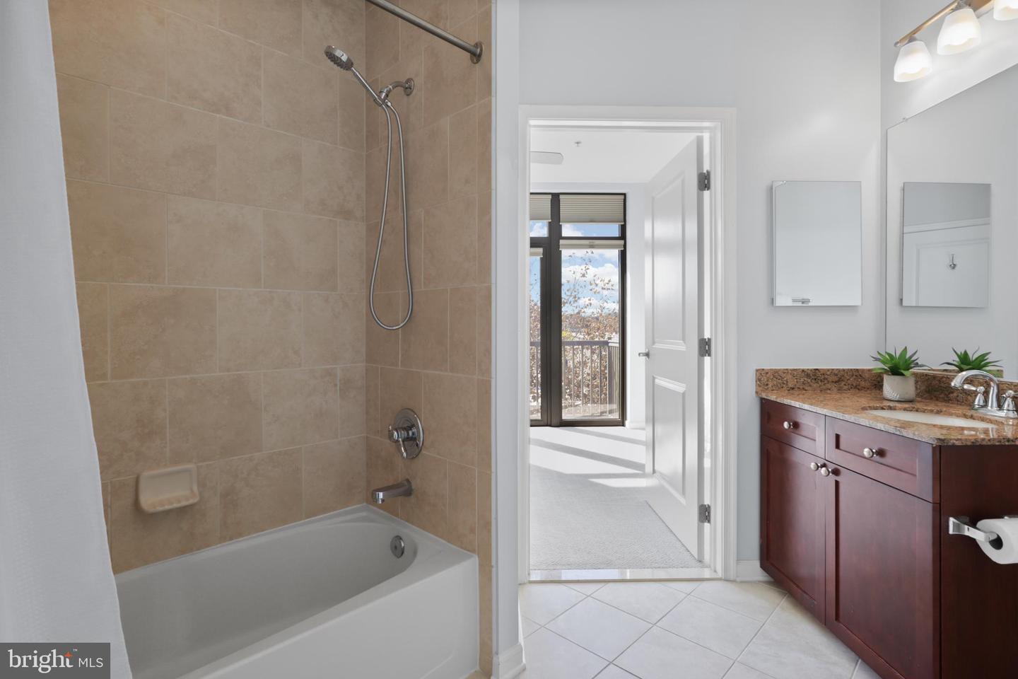 444 W Broad St #426