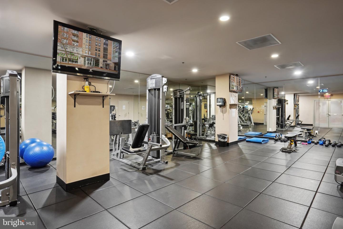 444 W Broad St #621