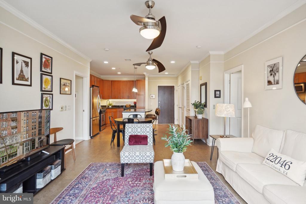 444 W Broad St #621