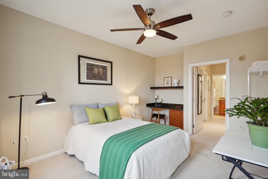444 W Broad St #621